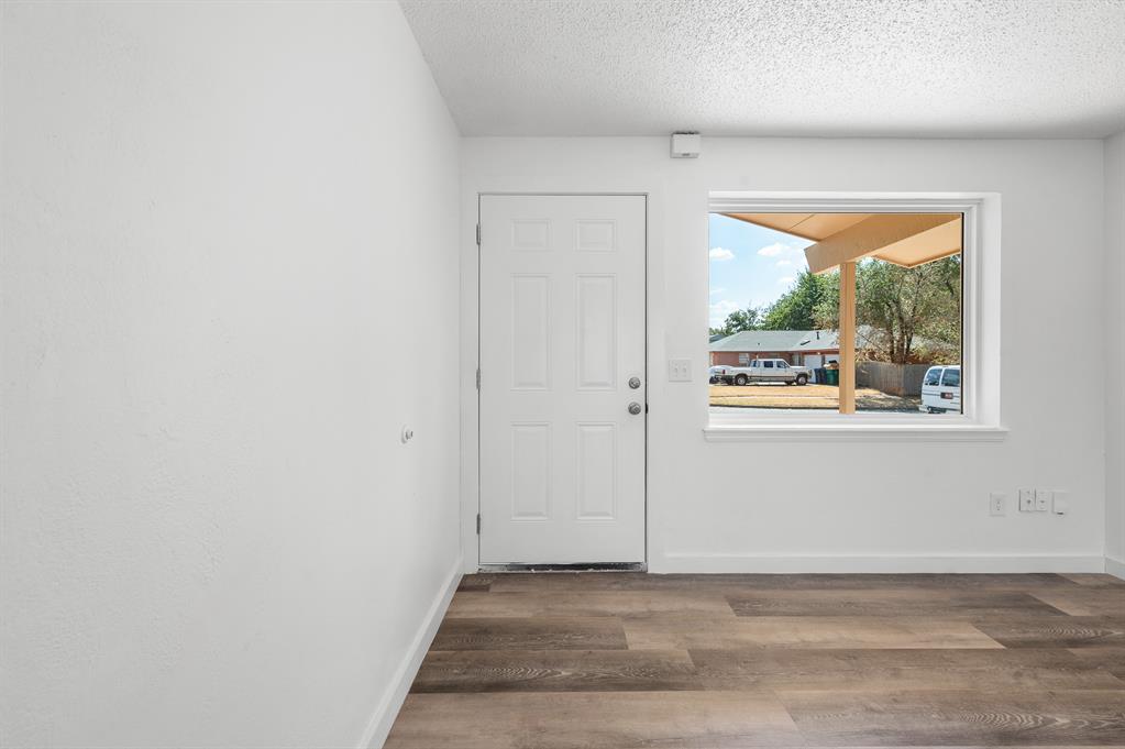 3025 Se 51st Street Property Photo 4