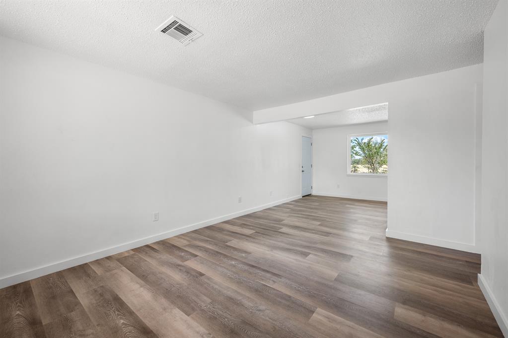 3025 Se 51st Street Property Photo 5