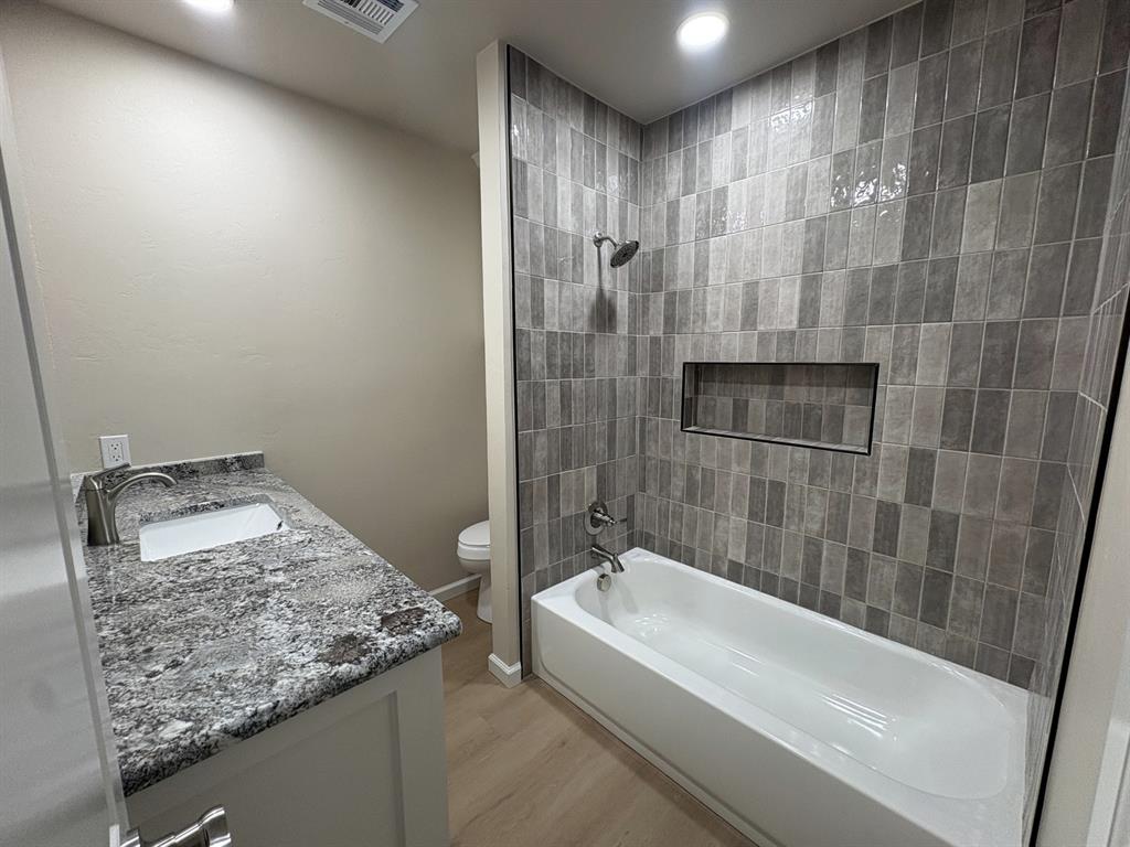 709 Polk Street Property Photo 11