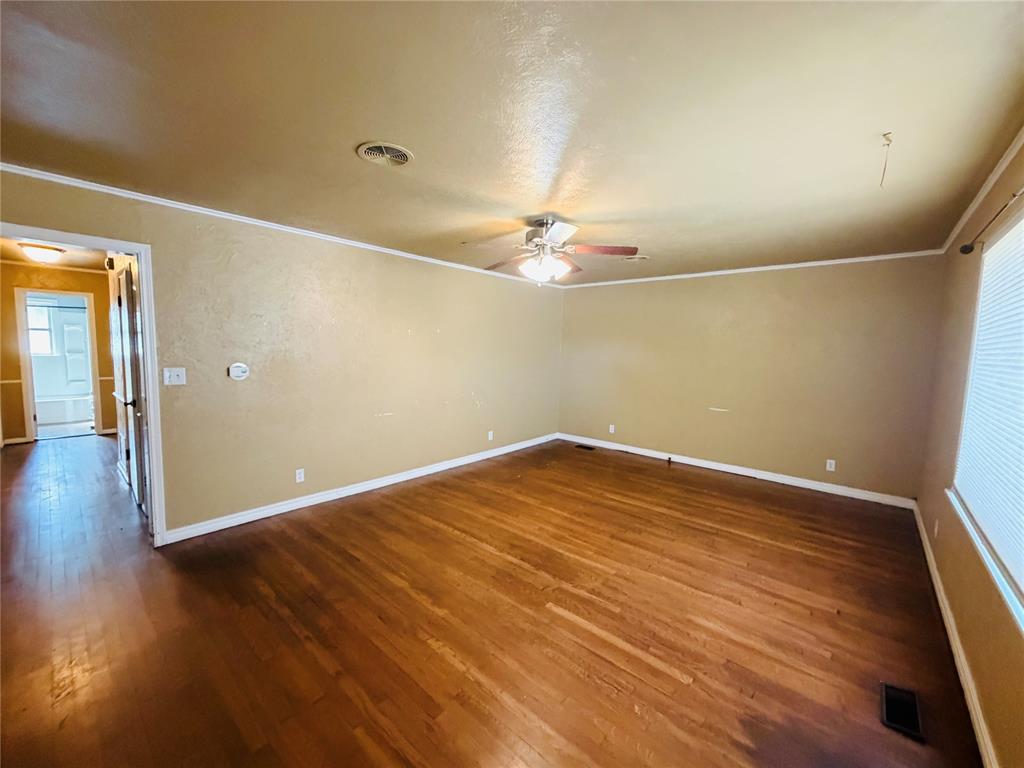 1204 W C Avenue Property Photo 10