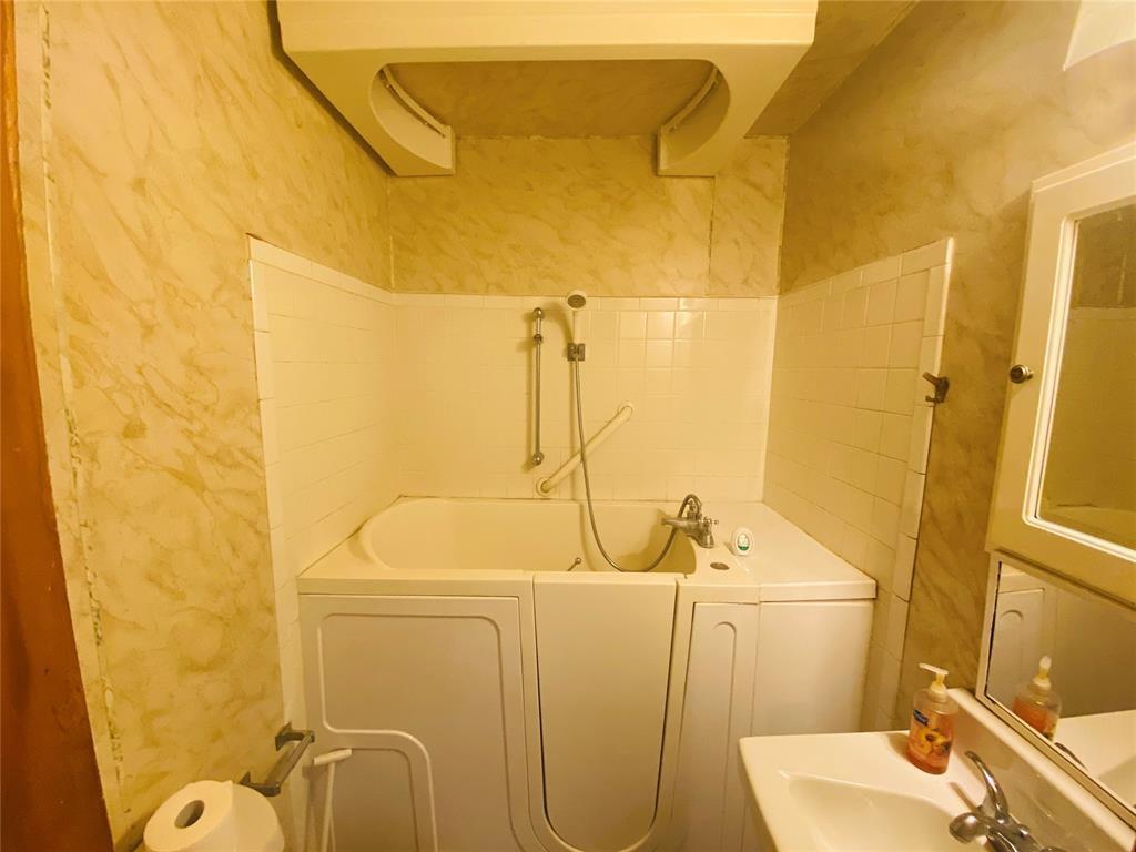 1204 W C Avenue Property Photo 14