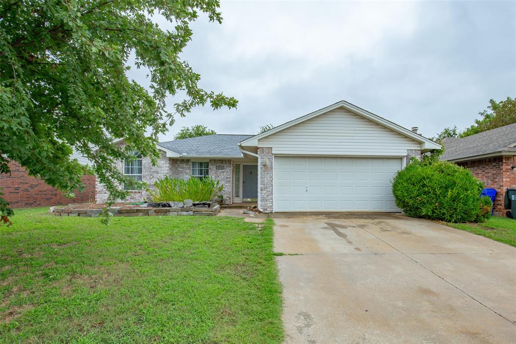 424 Crest Place Property Photo 1