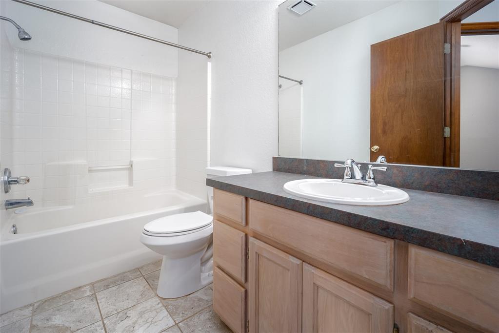 424 Crest Place Property Photo 10