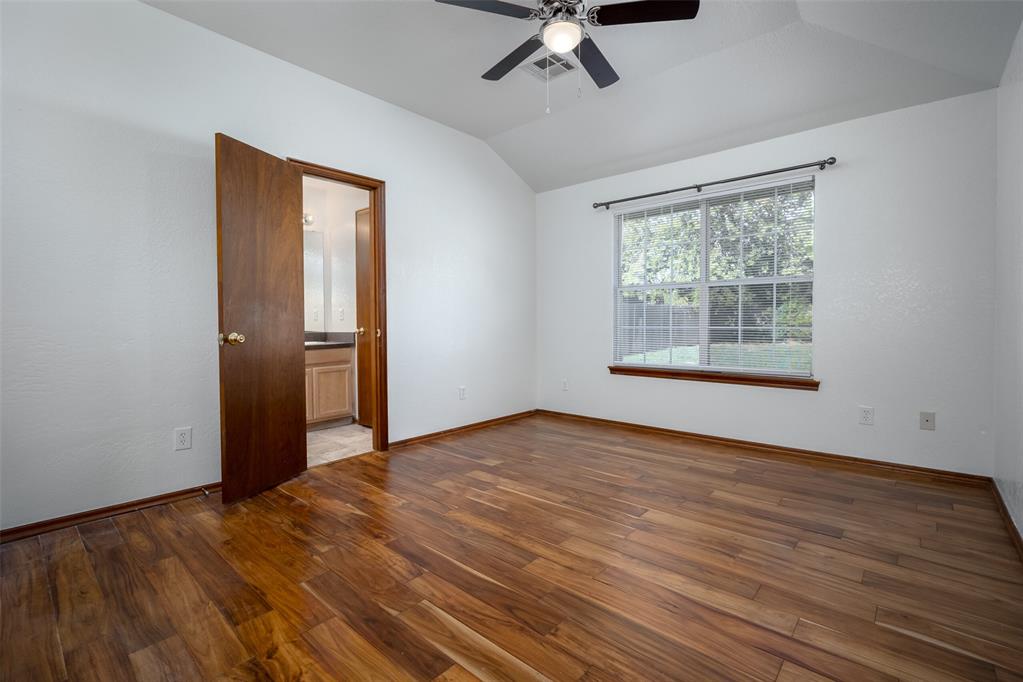 424 Crest Place Property Photo 11