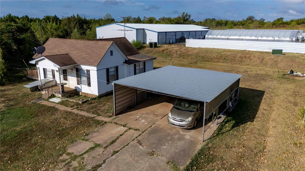 800885 S Highway 99 Property Photo 1