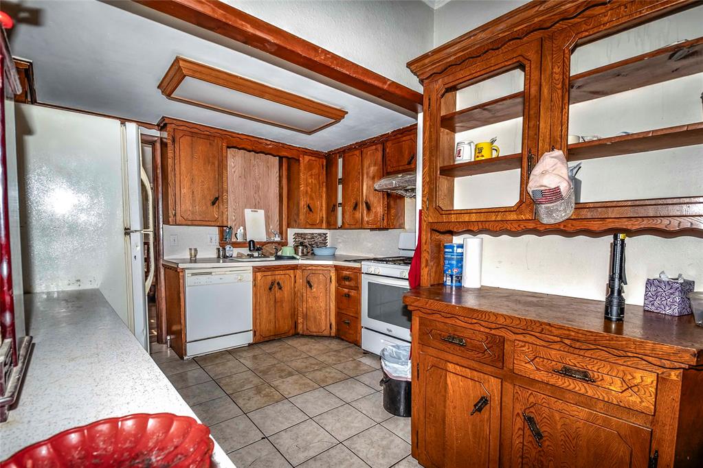 800885 S Highway 99 Property Photo 8