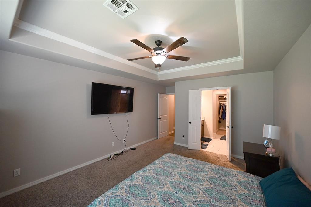 204 N Boardwalk Street Property Photo 8