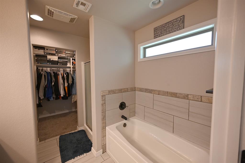 204 N Boardwalk Street Property Photo 10