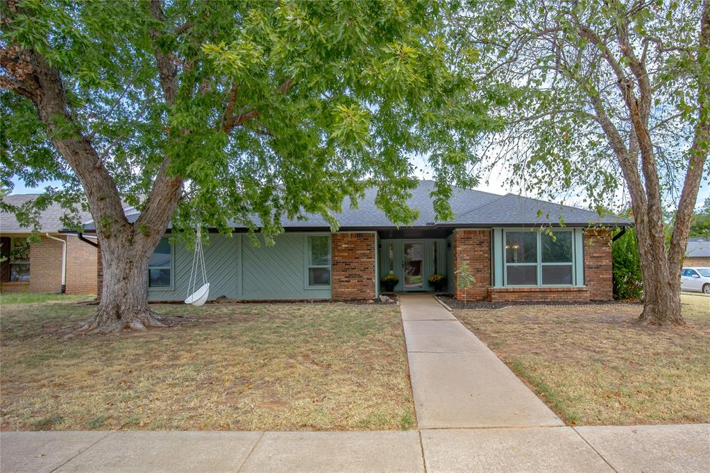 1724 Still Water Lane Property Photo 1