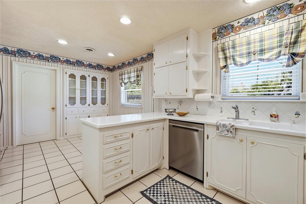 1807 Nw 32nd Street Property Photo 19