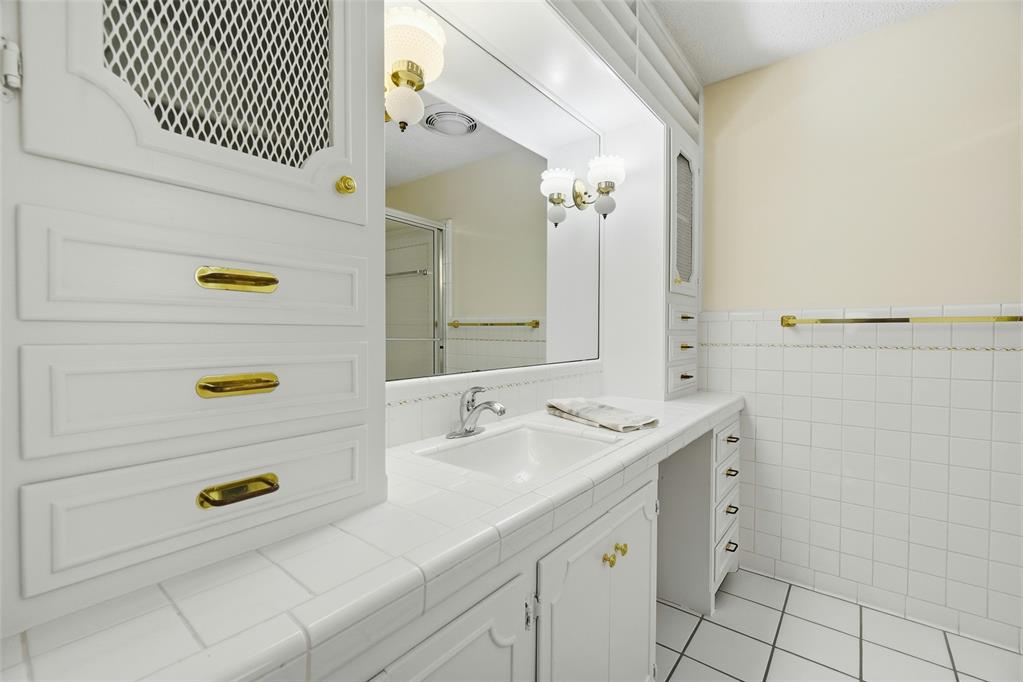 1807 Nw 32nd Street Property Photo 29