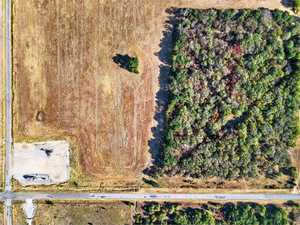 Oil City Road Property Photo 7
