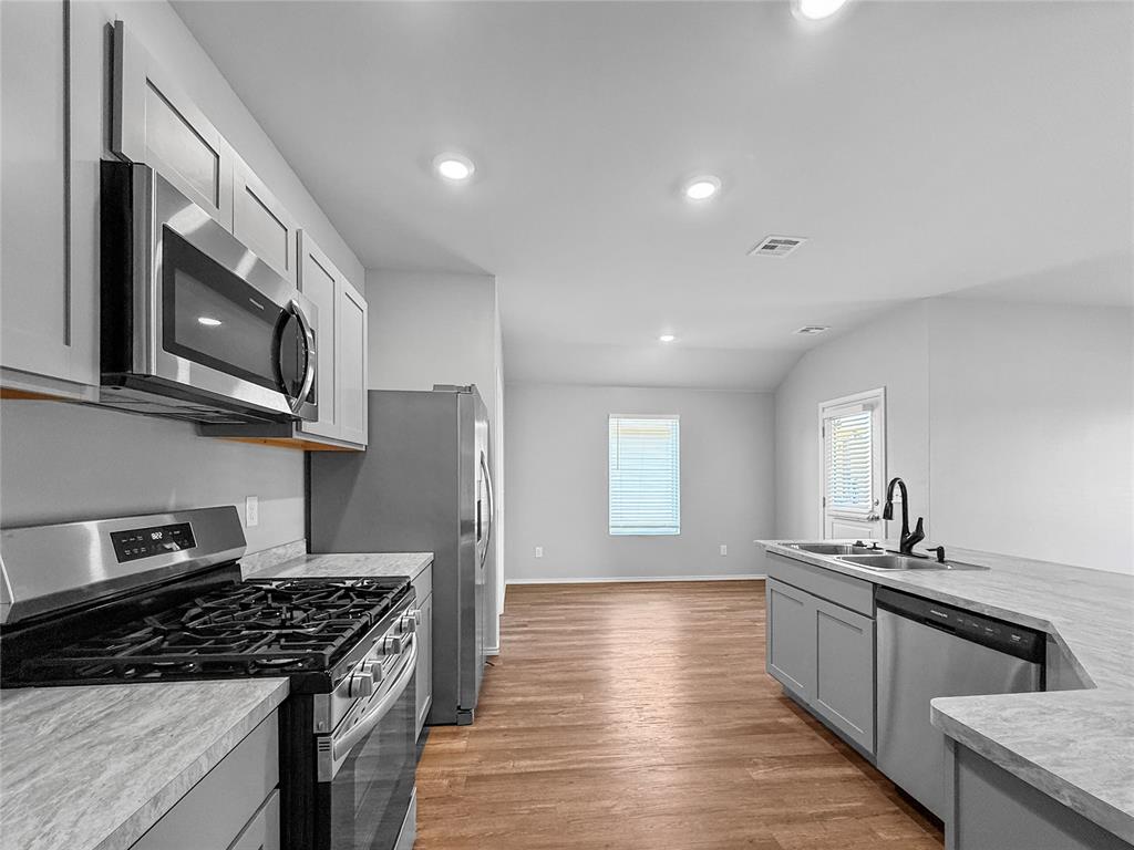 2014 Taylor Property Photo 7