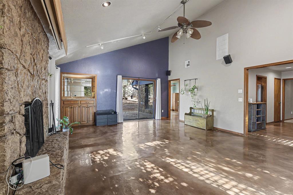 2028 Melody Lane Property Photo 11