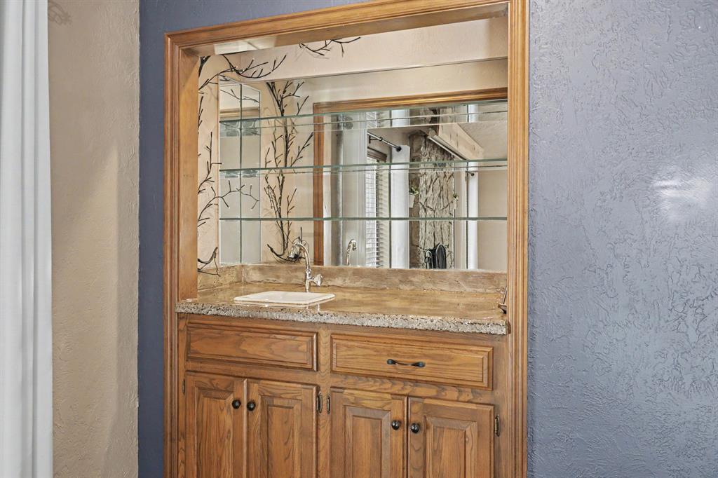2028 Melody Lane Property Photo 12