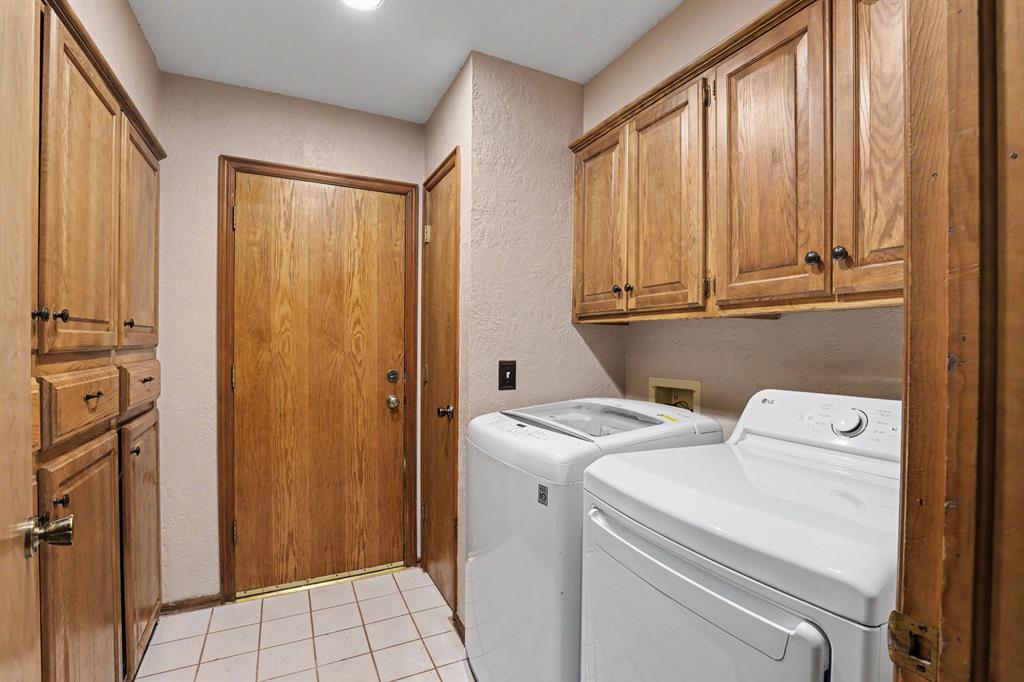 2028 Melody Lane Property Photo 25