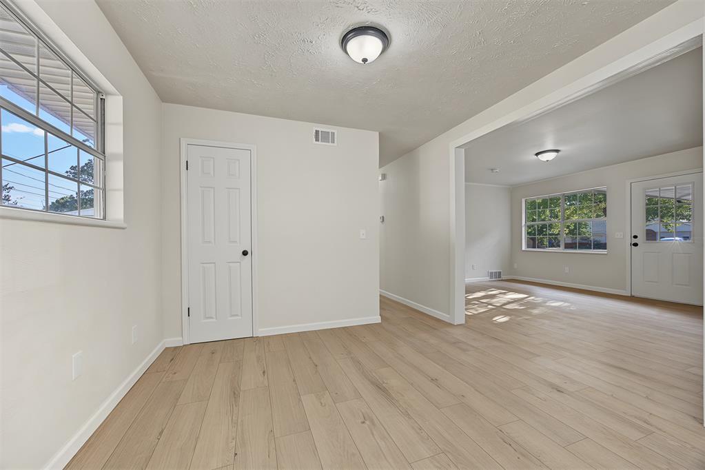 2608 N Reeves Avenue Property Photo 5