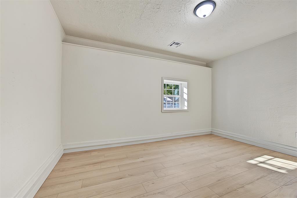 2608 N Reeves Avenue Property Photo 10