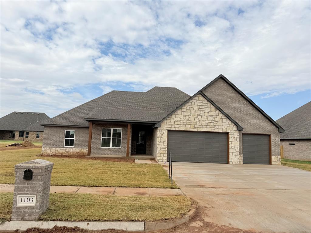 1103 Jozie Way Property Photo 1