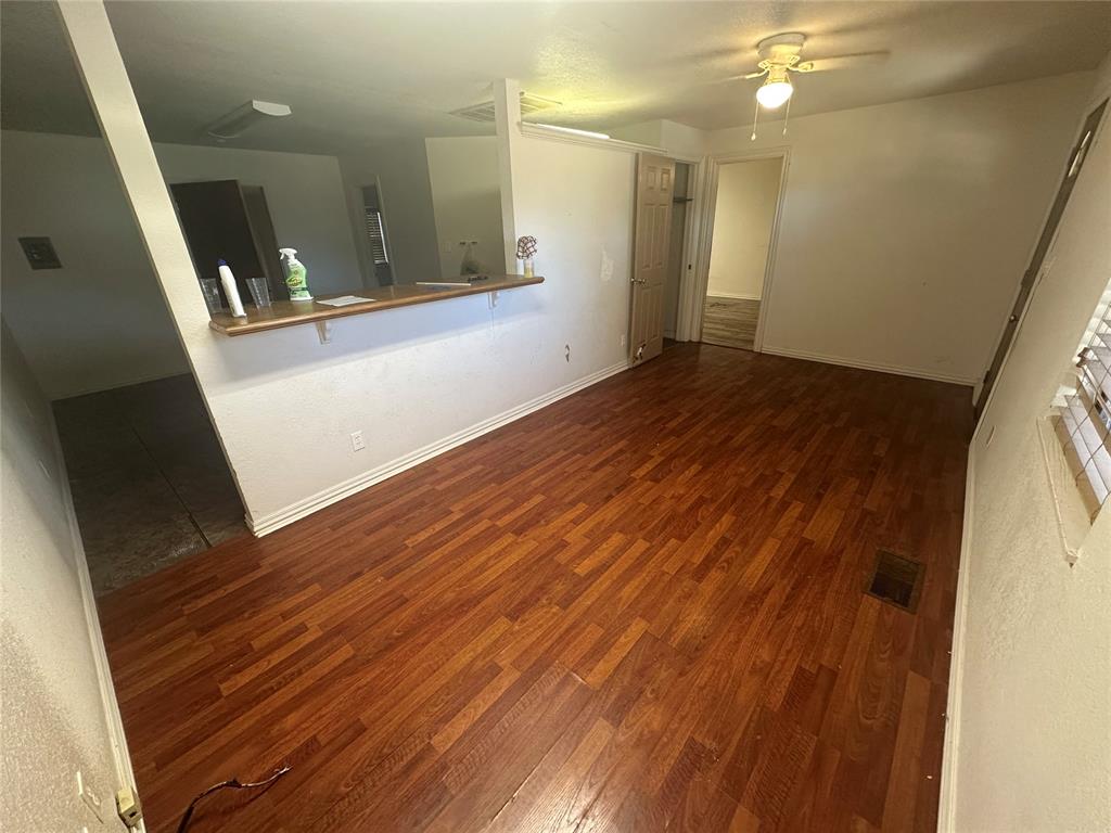 1140 Nw 92nd Street Property Photo 2