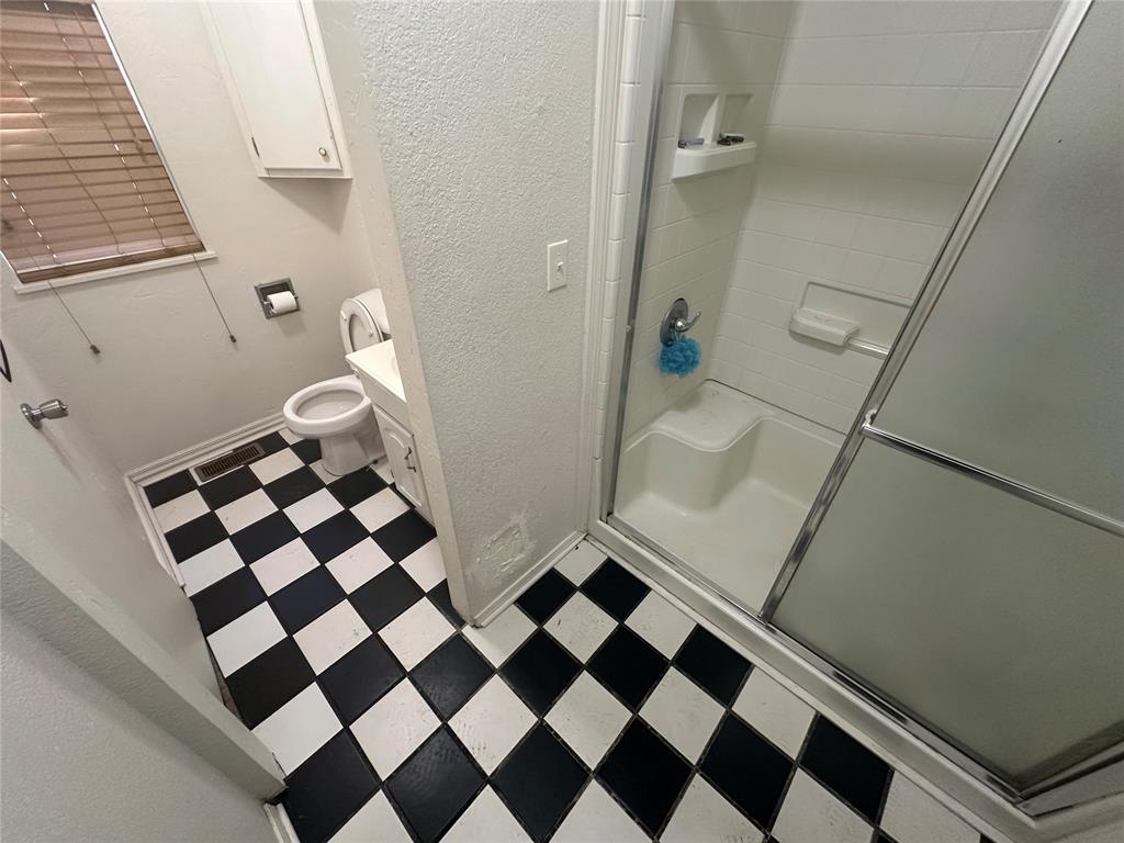 1140 Nw 92nd Street Property Photo 3