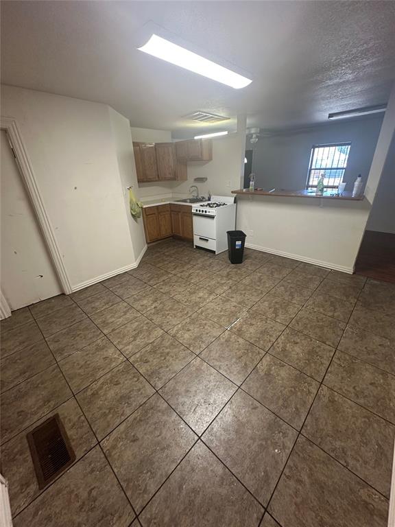 1140 Nw 92nd Street Property Photo 5