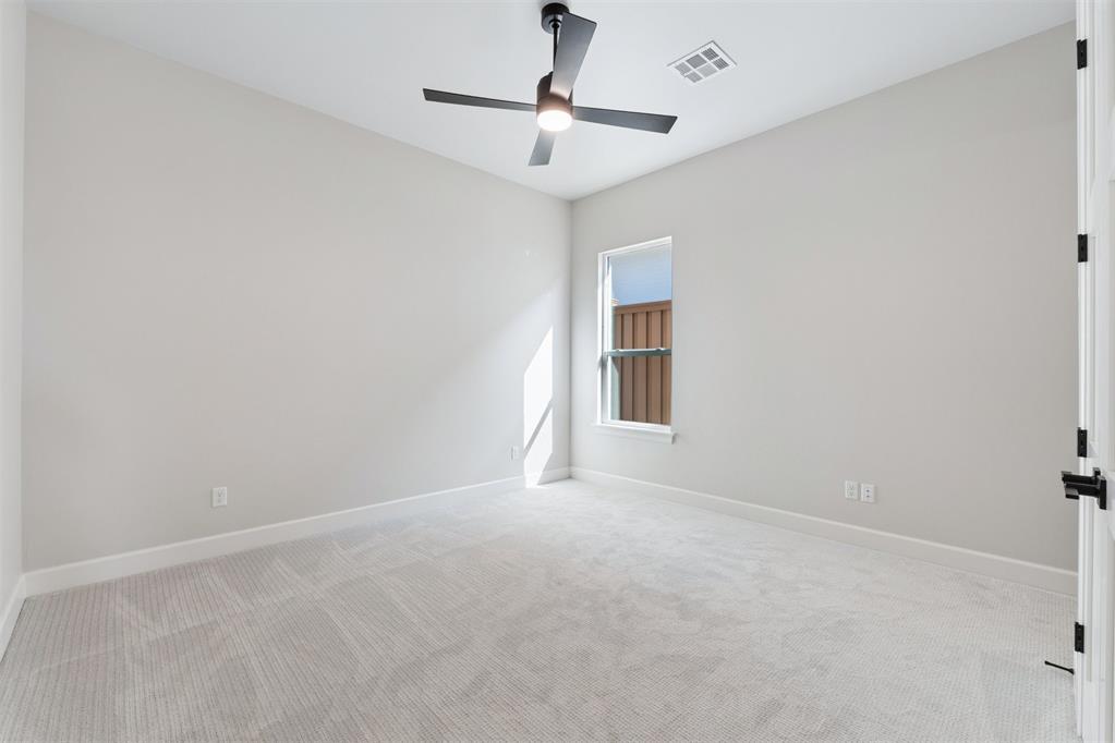 3109 Wood Thrush Way Property Photo 24