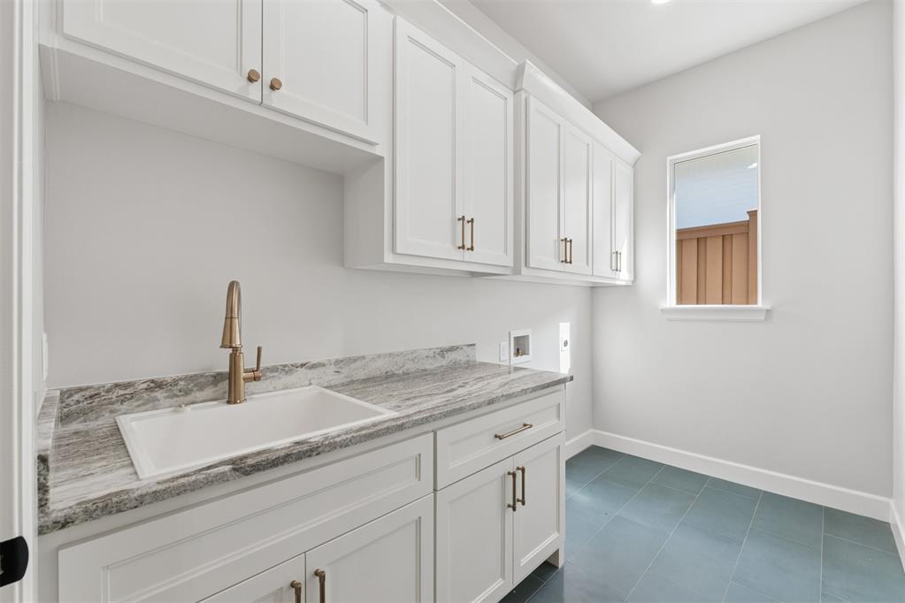 3109 Wood Thrush Way Property Photo 32