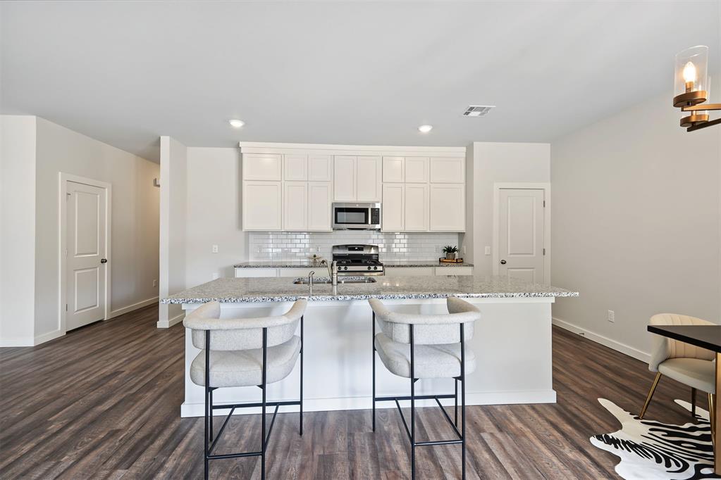 861 Stella Trail Property Photo 3