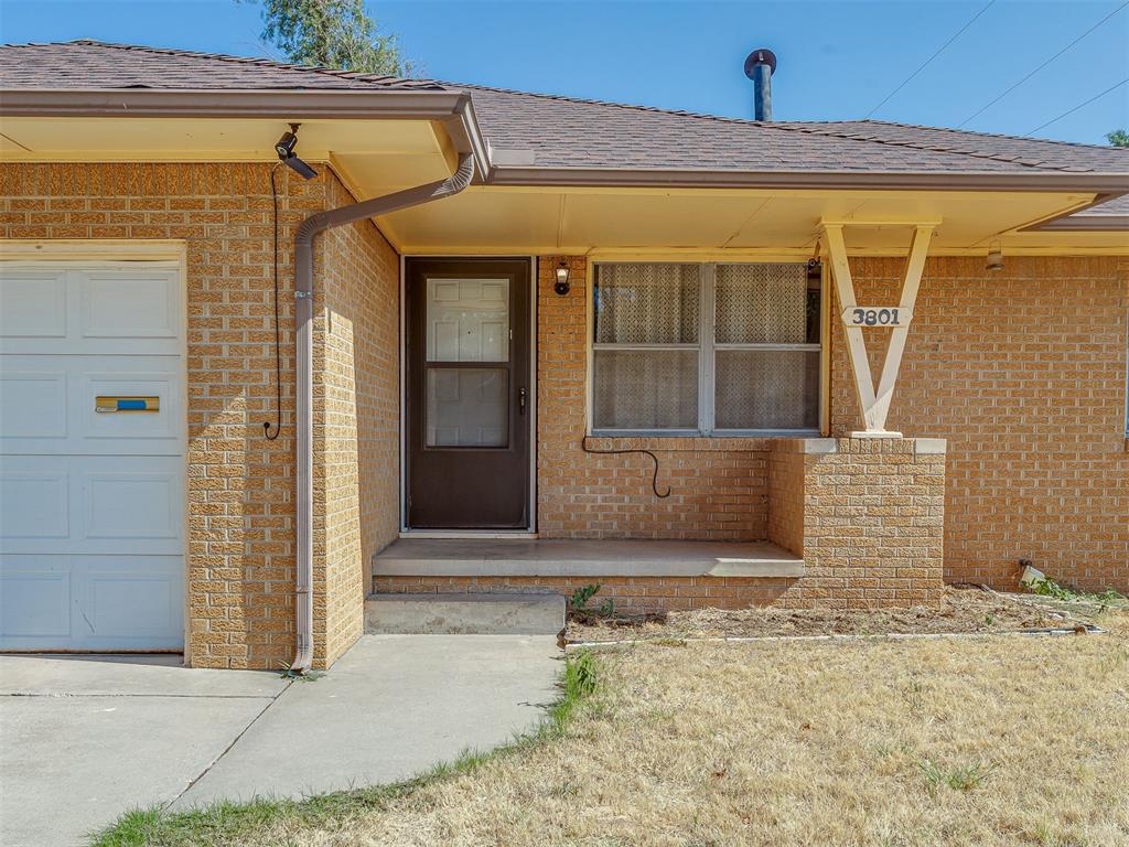 3801 Nw 51st Street Property Photo 3
