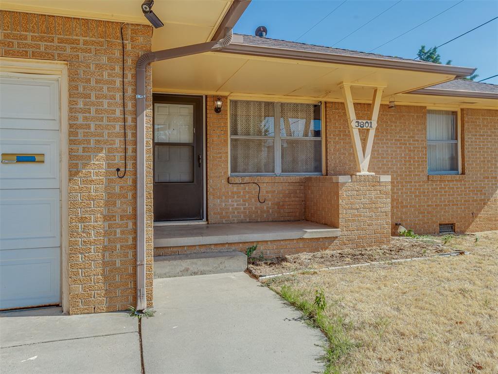 3801 Nw 51st Street Property Photo 4