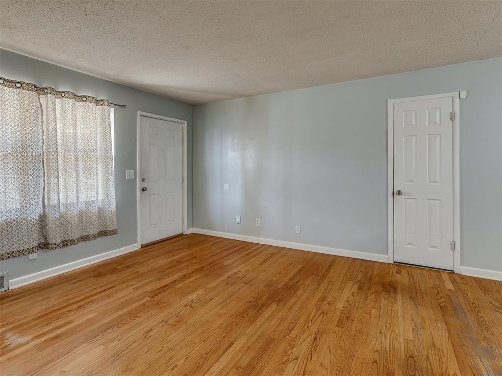 3801 Nw 51st Street Property Photo 8