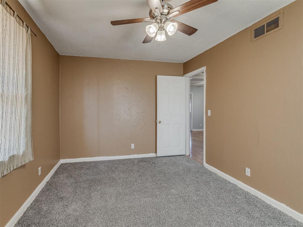 3801 Nw 51st Street Property Photo 20