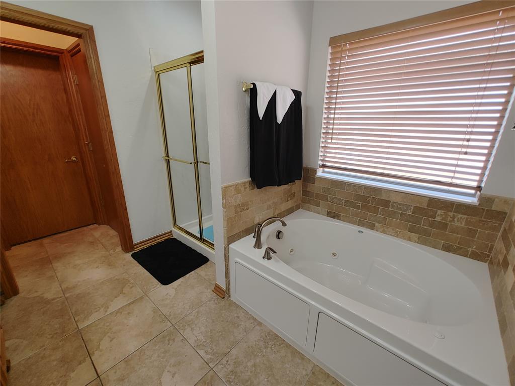 1516 Sw 136th Street Property Photo 4