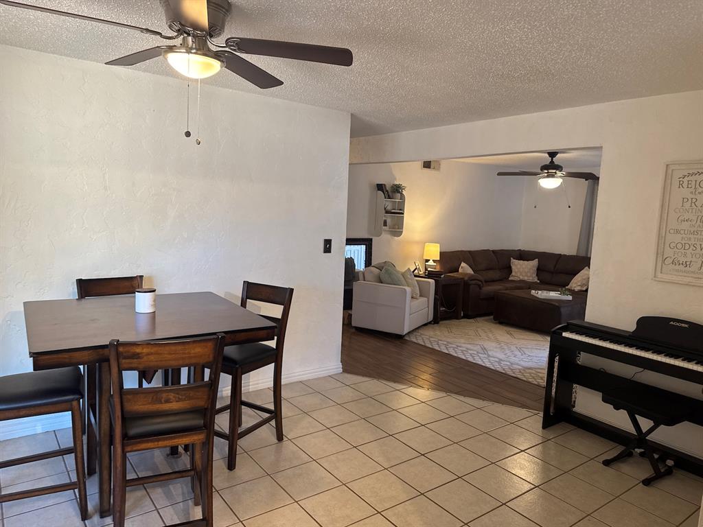 4912 S Dimple Drive Property Photo 4