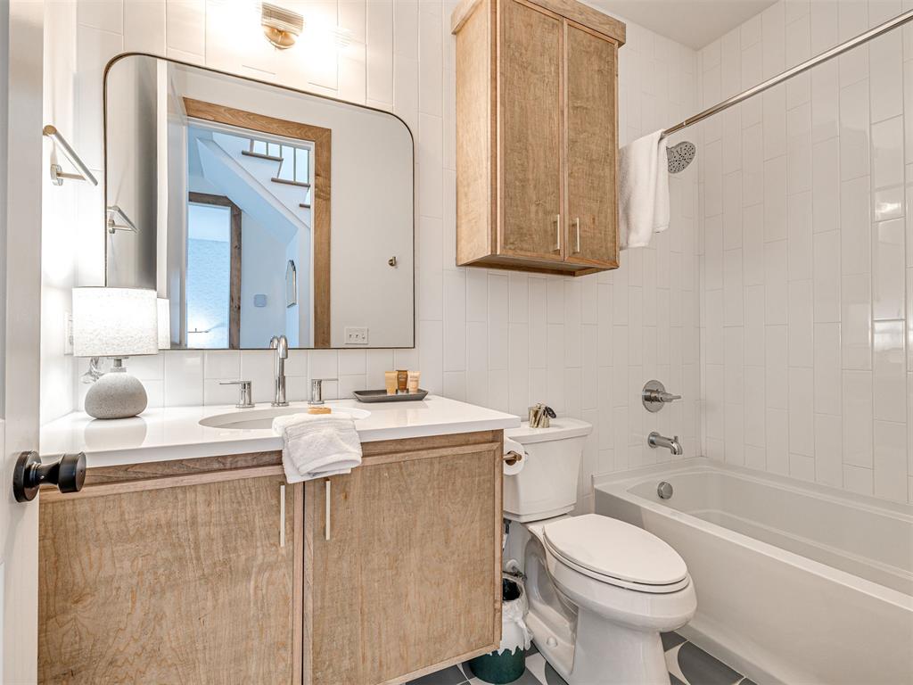 48 Center Lane Property Photo 37