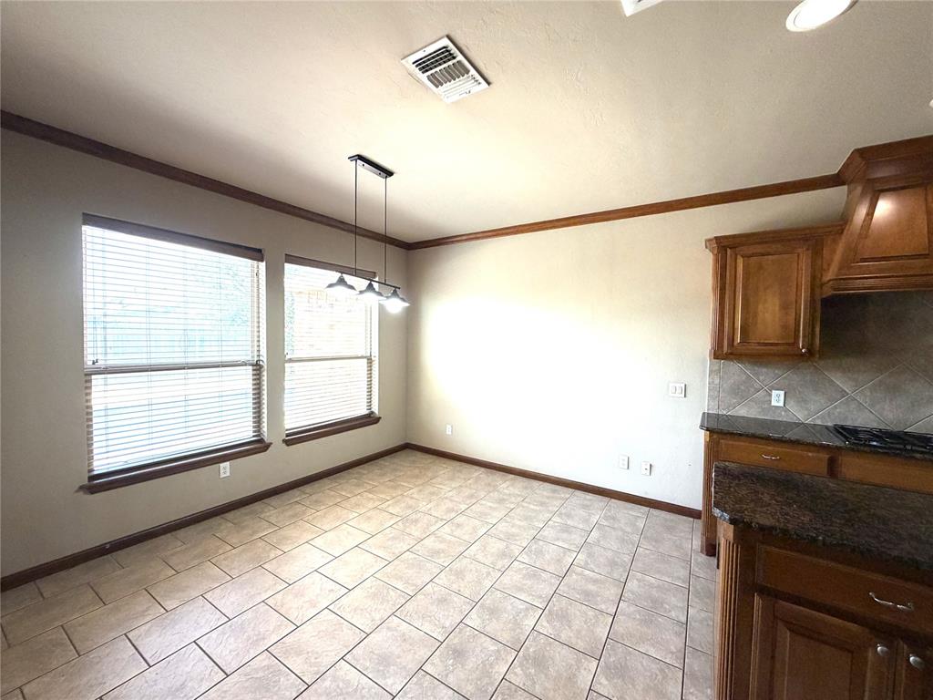 18309 El Greco Drive Property Photo 5