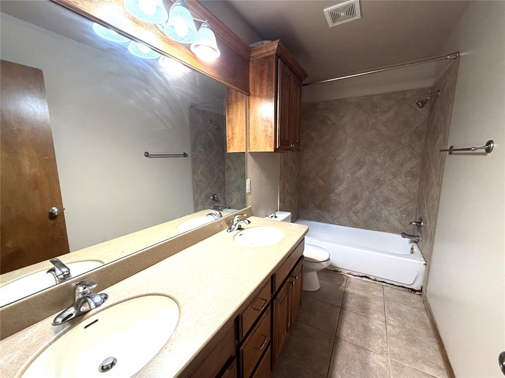 18309 El Greco Drive Property Photo 10