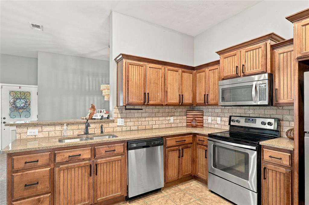 106 N Boardwalk Street Property Photo 13