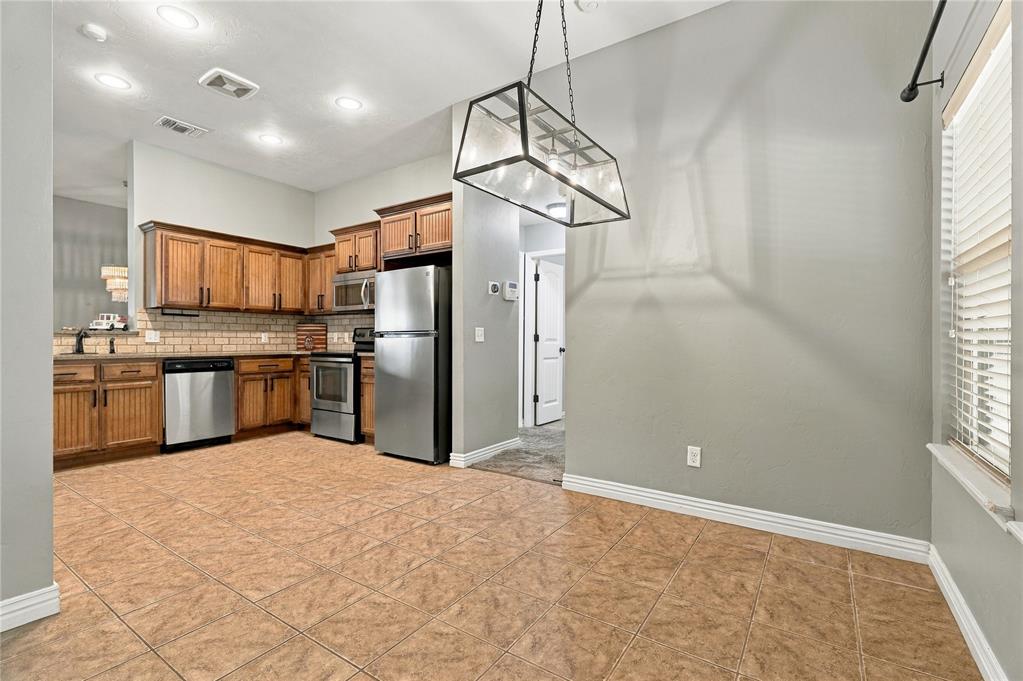 106 N Boardwalk Street Property Photo 17