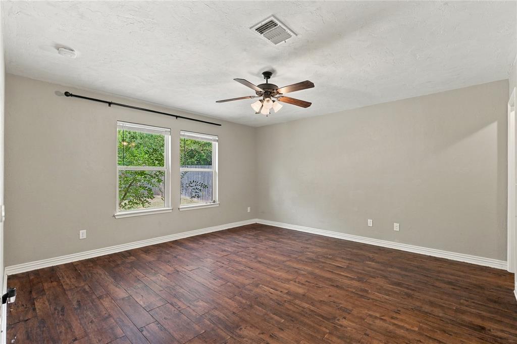 106 N Boardwalk Street Property Photo 18
