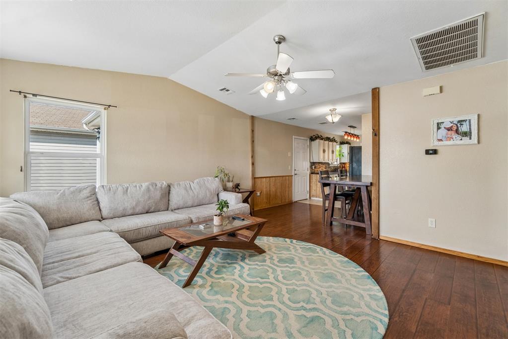 15612 Acacia Road Property Photo 7