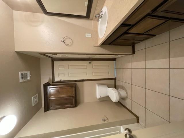 3016 Queenston Avenue Property Photo 10