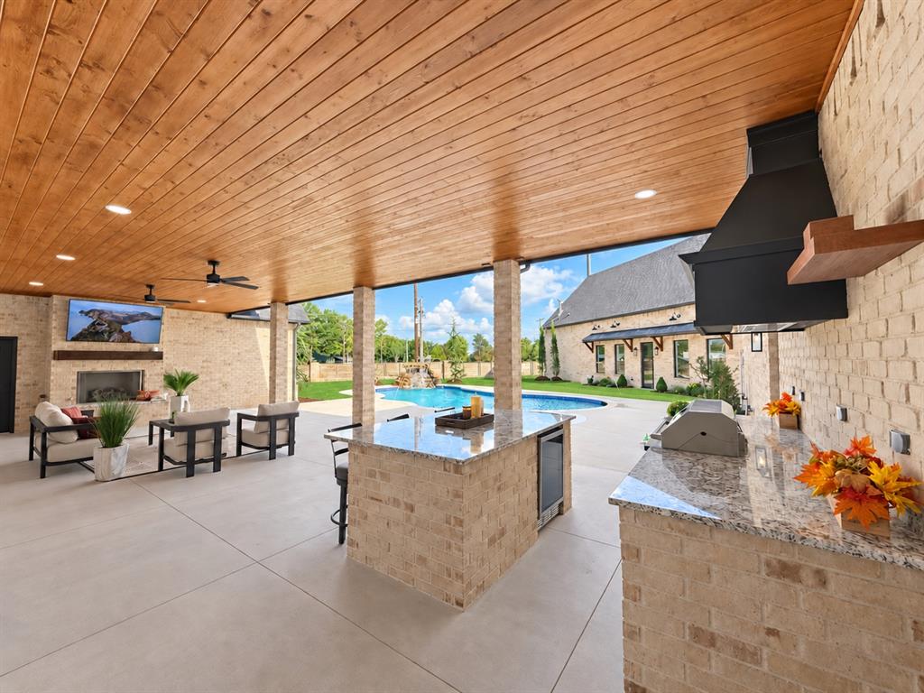 4700 Rustic Trail Property Photo 12