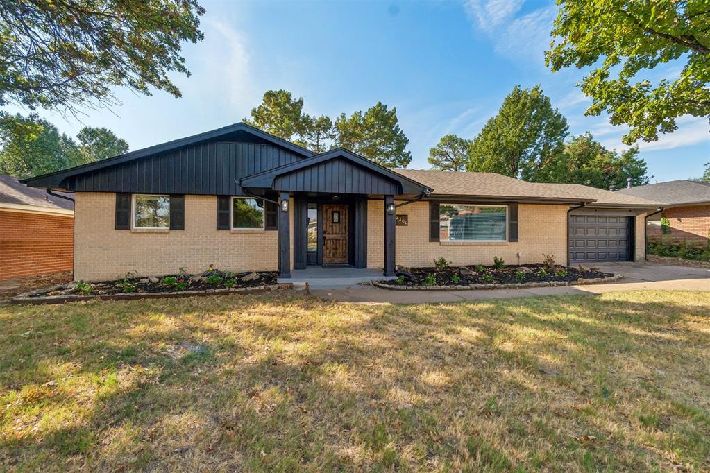 2304 Nw 49th Street Property Photo 2