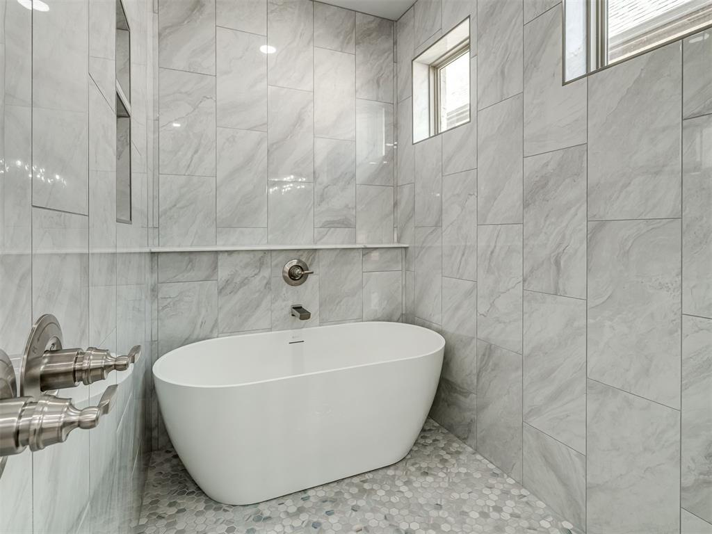 8302 Autumn Blaze Drive Property Photo 25