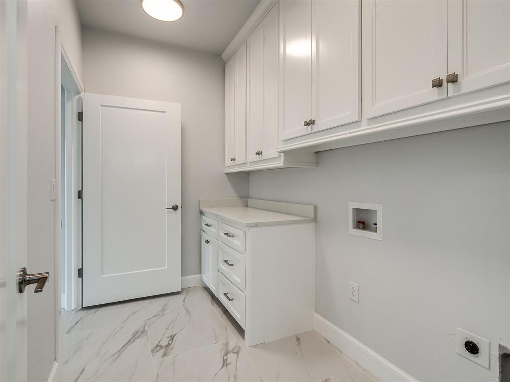 8302 Autumn Blaze Drive Property Photo 27