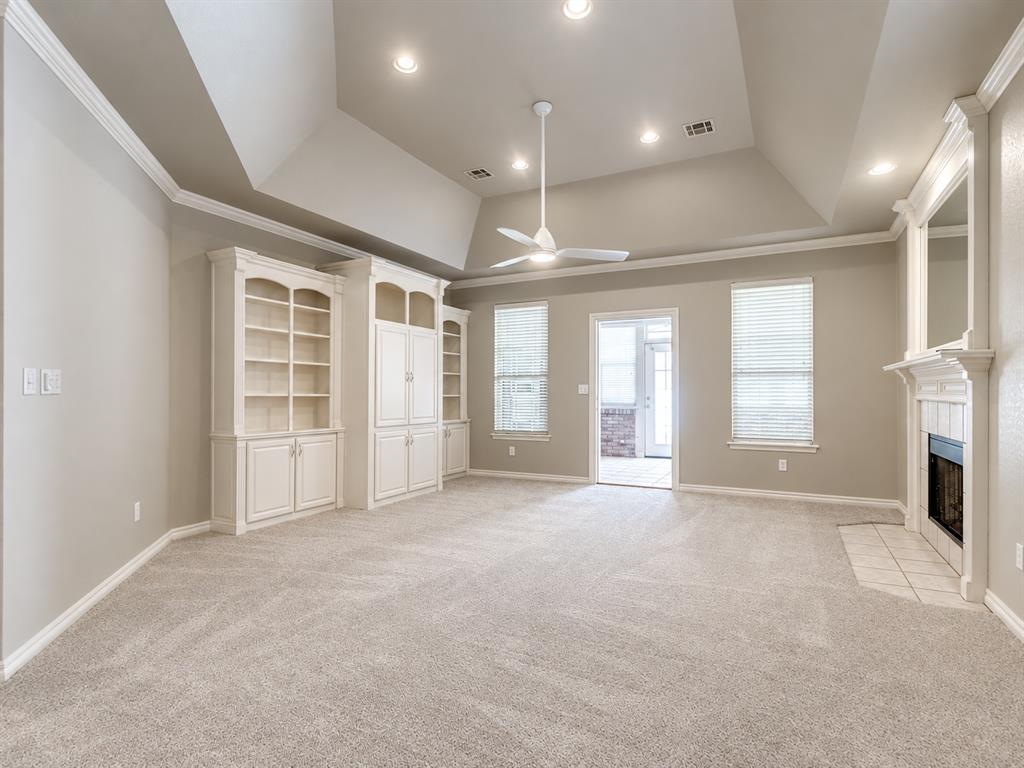 953 Heather Glen Drive Property Photo 3