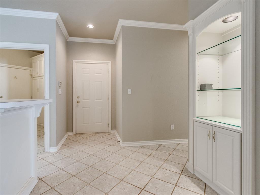 953 Heather Glen Drive Property Photo 4