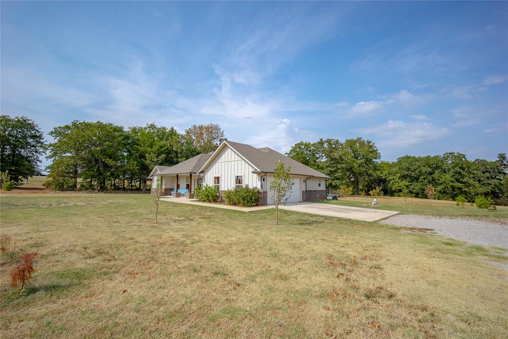 337030 E 1016 Road Property Photo 2